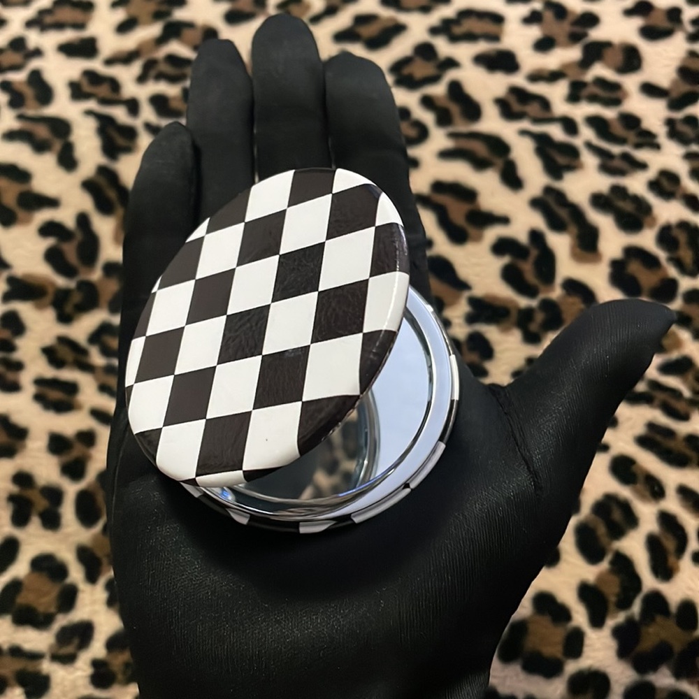 CHECKERED 🏁 Compact Pocket Mirror Purse Black White Checkerboard Vans Beauty - Picture 10 of 14